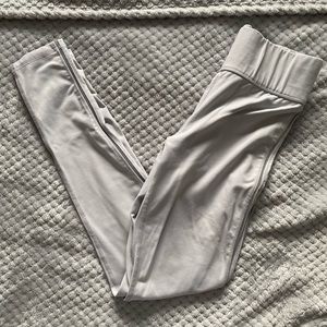 BuffBunny Grey Leggings!